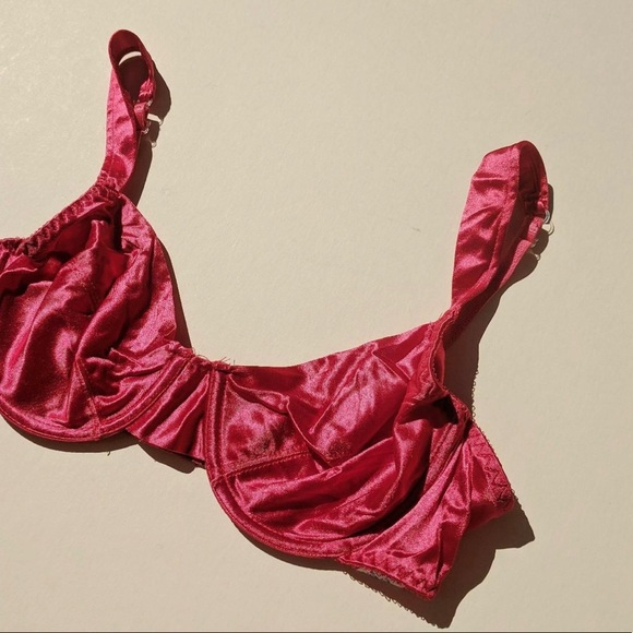 Vintage Other - Vintage lipstick red underwire bra